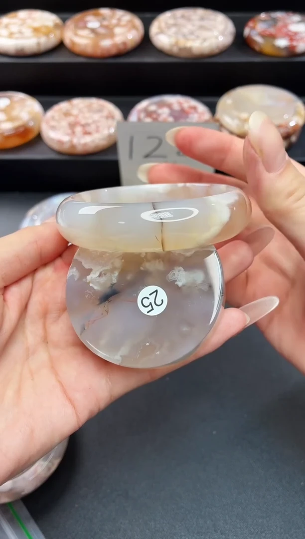 手镯玛瑙/玉髓未镶嵌石英质玉手镯