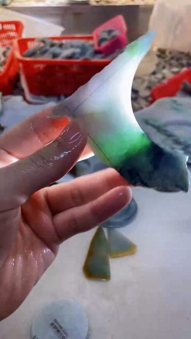 翡翠未镶嵌颈饰0朗0翡翠珠宝 387