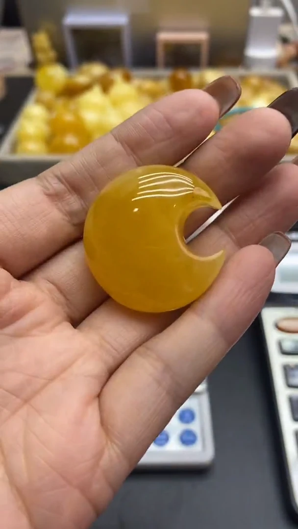 琥珀未镶嵌珠宝奇石504