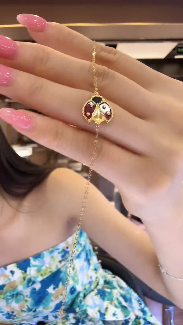 18K金镶嵌手链玛瑙/玉髓手链