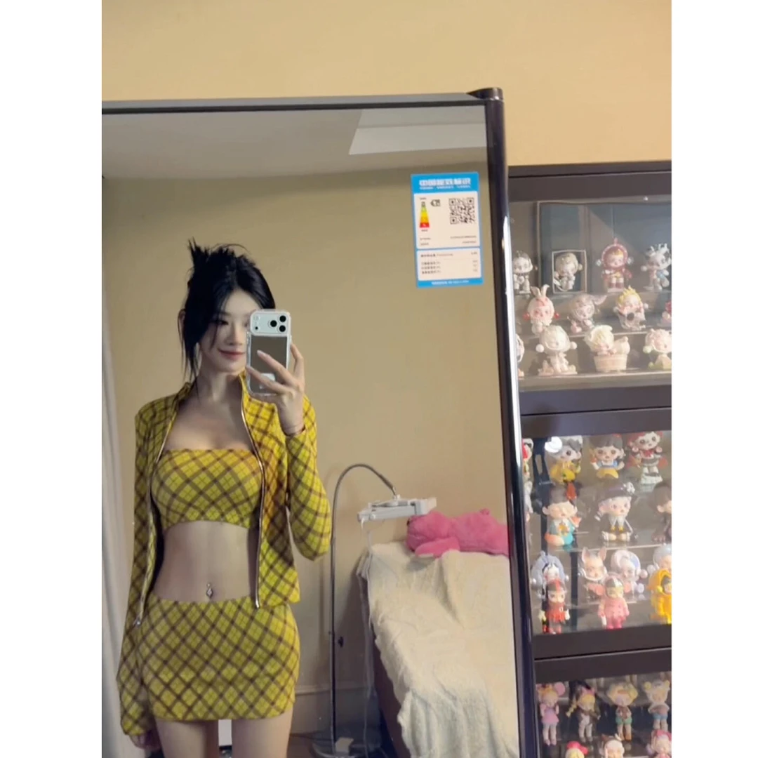 美式复古辣妹黄色格纹长袖开衫上衣抹胸背心女2026新款显瘦半身裙