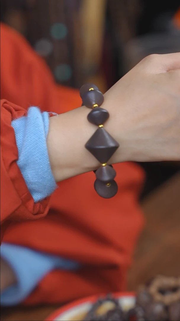 泥塑次第花开大爱无疆单圈手串