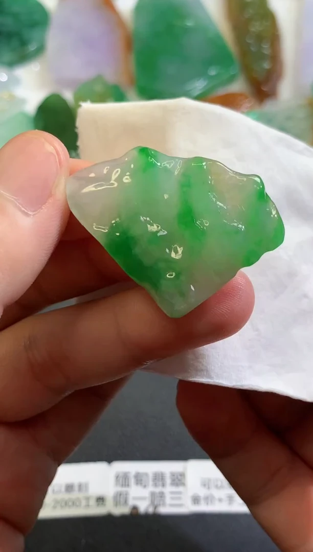 翡翠未镶嵌吊坠(不含链)883