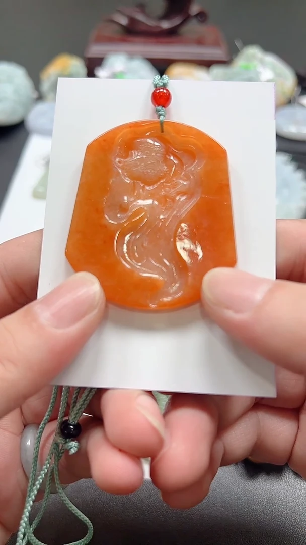 翡翠未镶嵌颈饰多样性发货，发其一