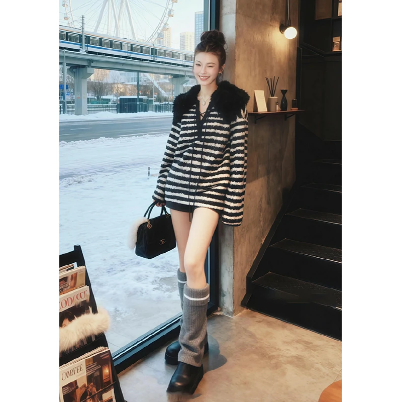 2025初冬新款针织衫奶fufu软糯慵懒上衣韩系高级感黑色条纹毛衣女