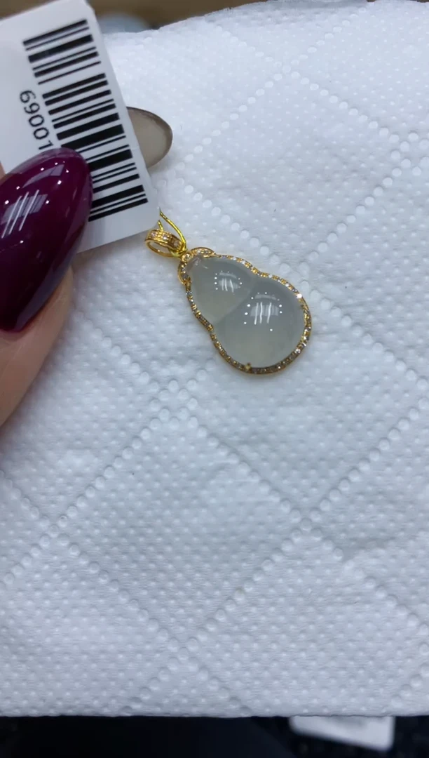 翡翠18K金镶嵌颈饰111111111111