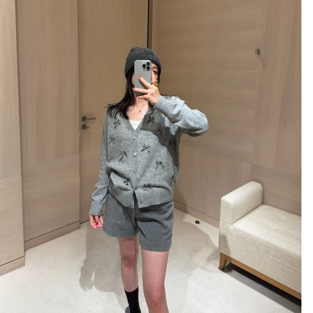 BETTER JOELAY-【黑白蝴蝶结】羊毛开衫针织衫圆领温柔韩版LL6111