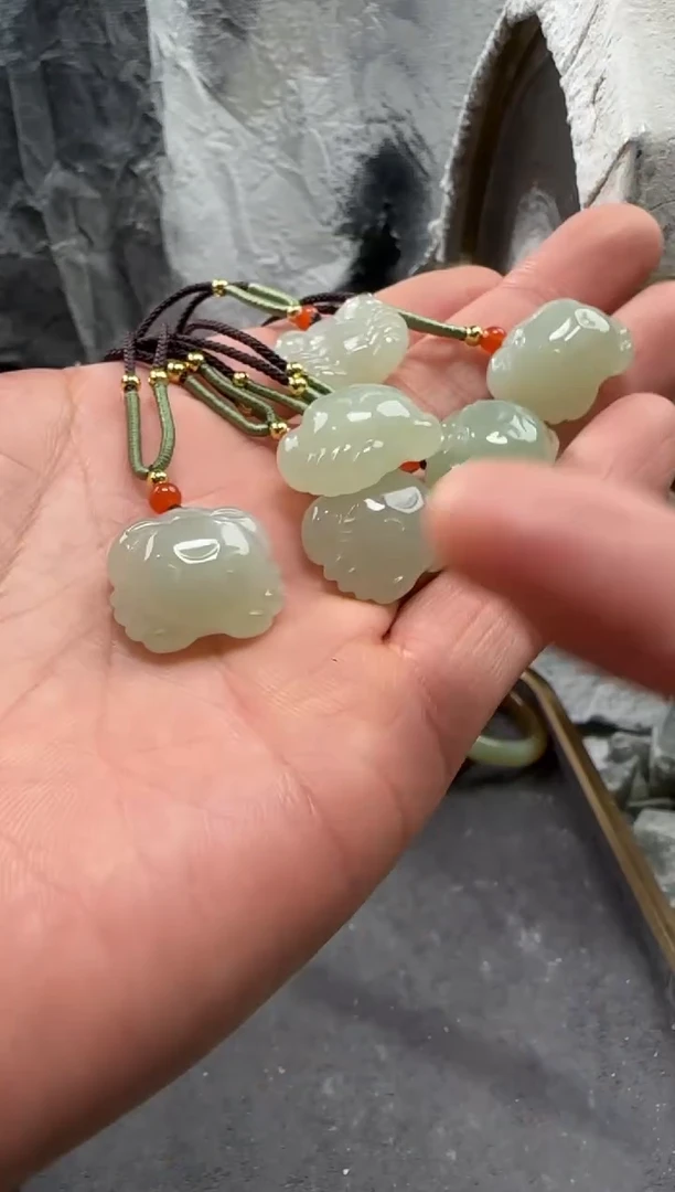 颈饰未镶嵌和田玉 吊坠多样性拍一发一件