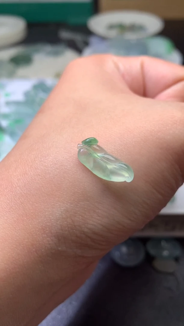 未镶嵌定制翡翠毛货