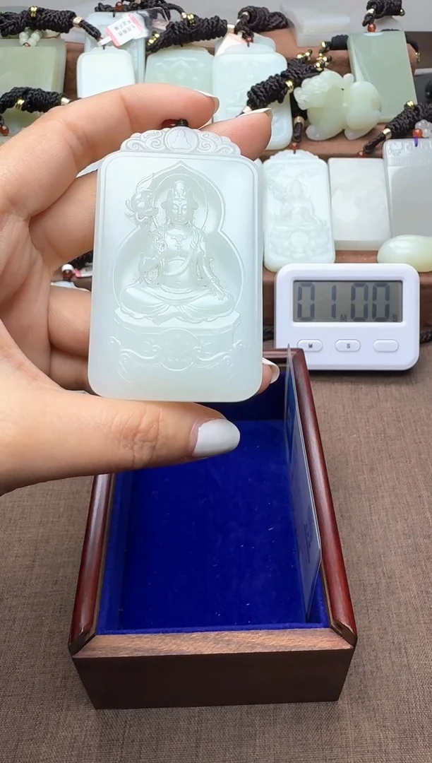 颈饰未镶嵌和田玉1