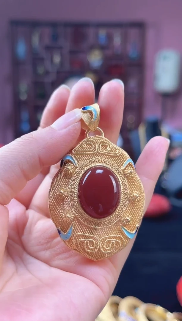 非遗 花丝镶嵌吊坠 堆松 红色