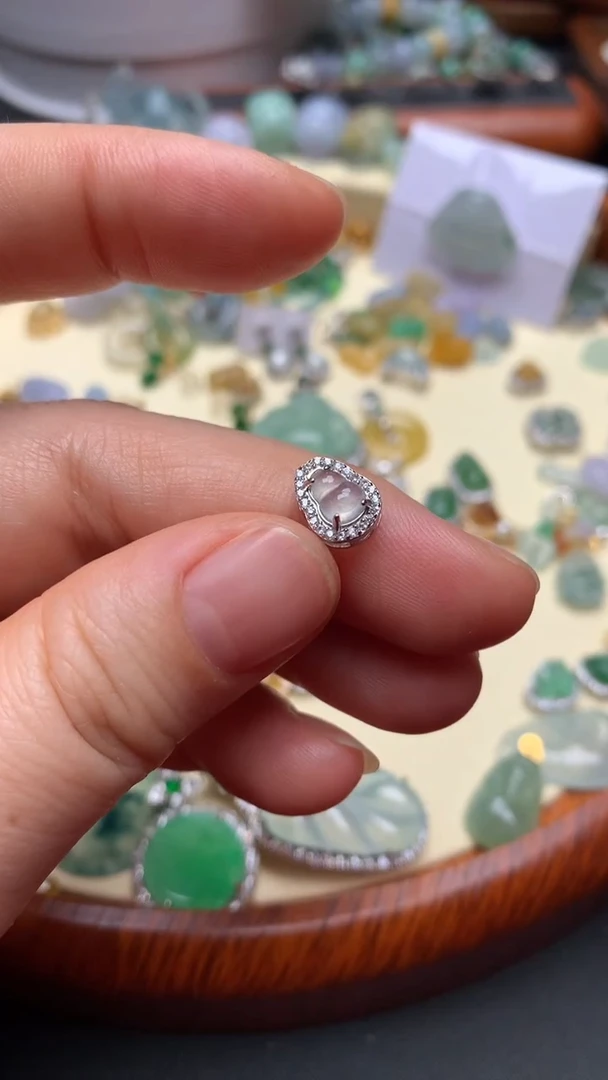 【闪购商品】翡翠颈饰银S925镶嵌翡翠镶嵌葫芦