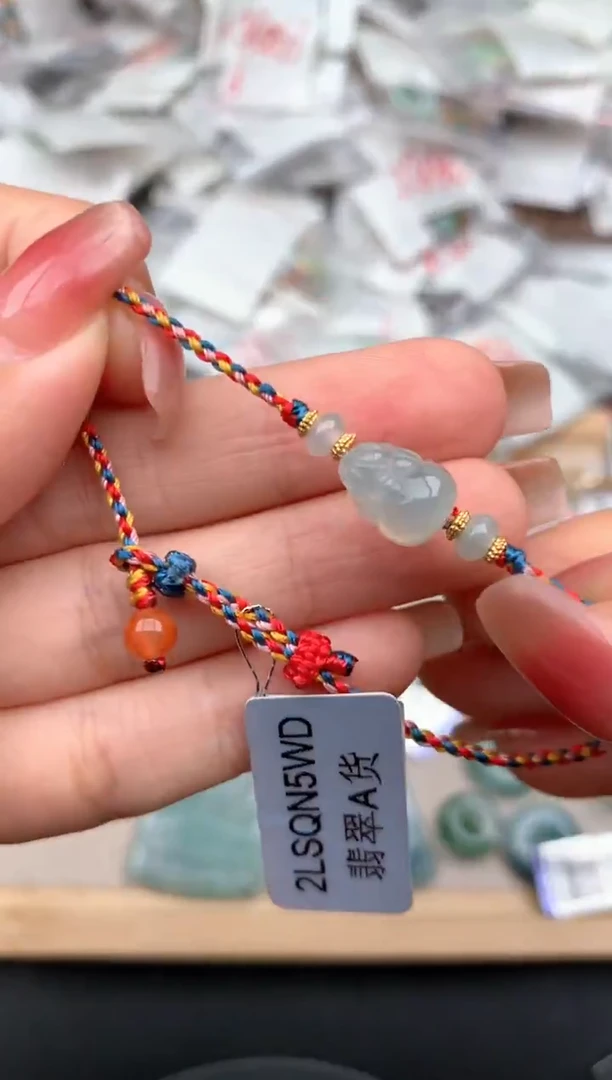 未镶嵌挂件翡翠一