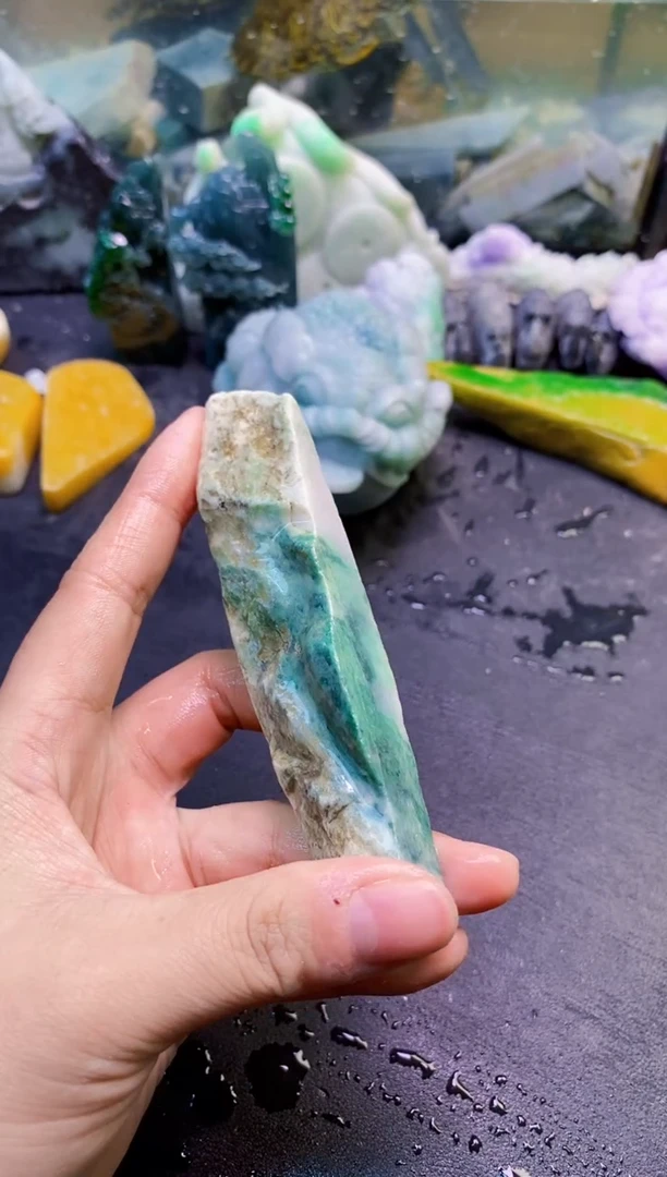 翡翠挂件未镶嵌天然翡翠070