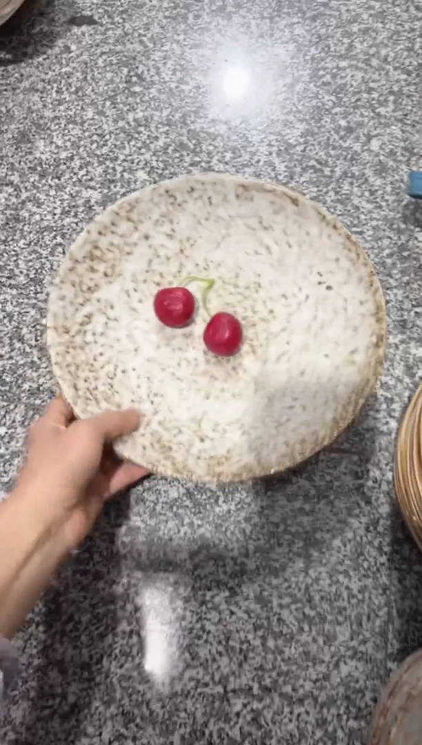 【闪购商品】瓷石头纹大深盘1个