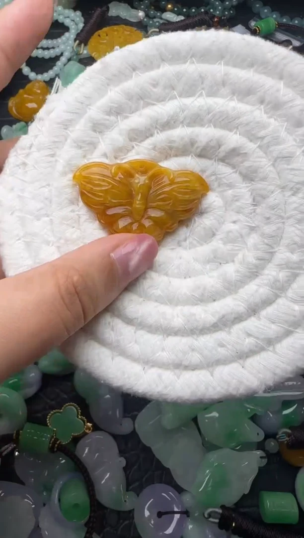 颈饰未镶嵌翡翠缅甸翡翠吊坠