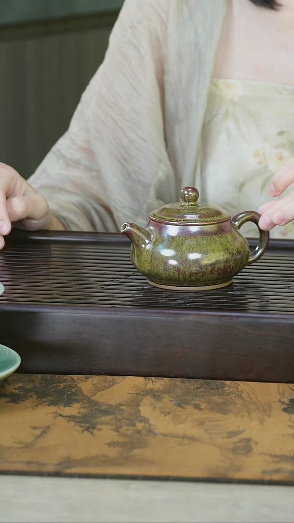 瓷片望瓯陶溪川茶叶末釉茶壶YKJxcc121