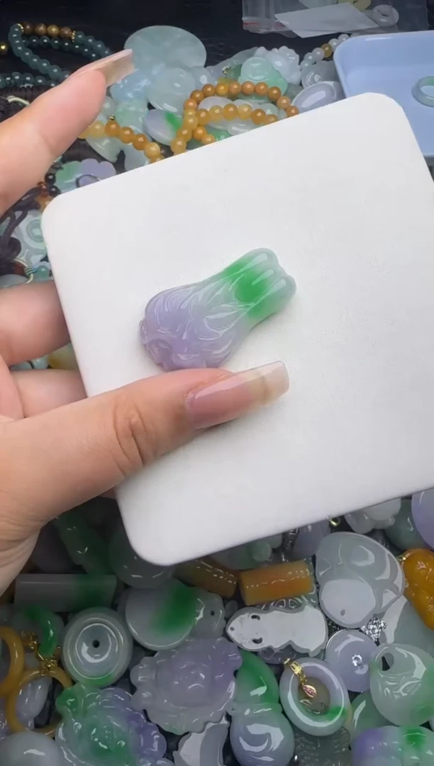 翡翠未镶嵌颈饰天然缅甸翡翠吊坠