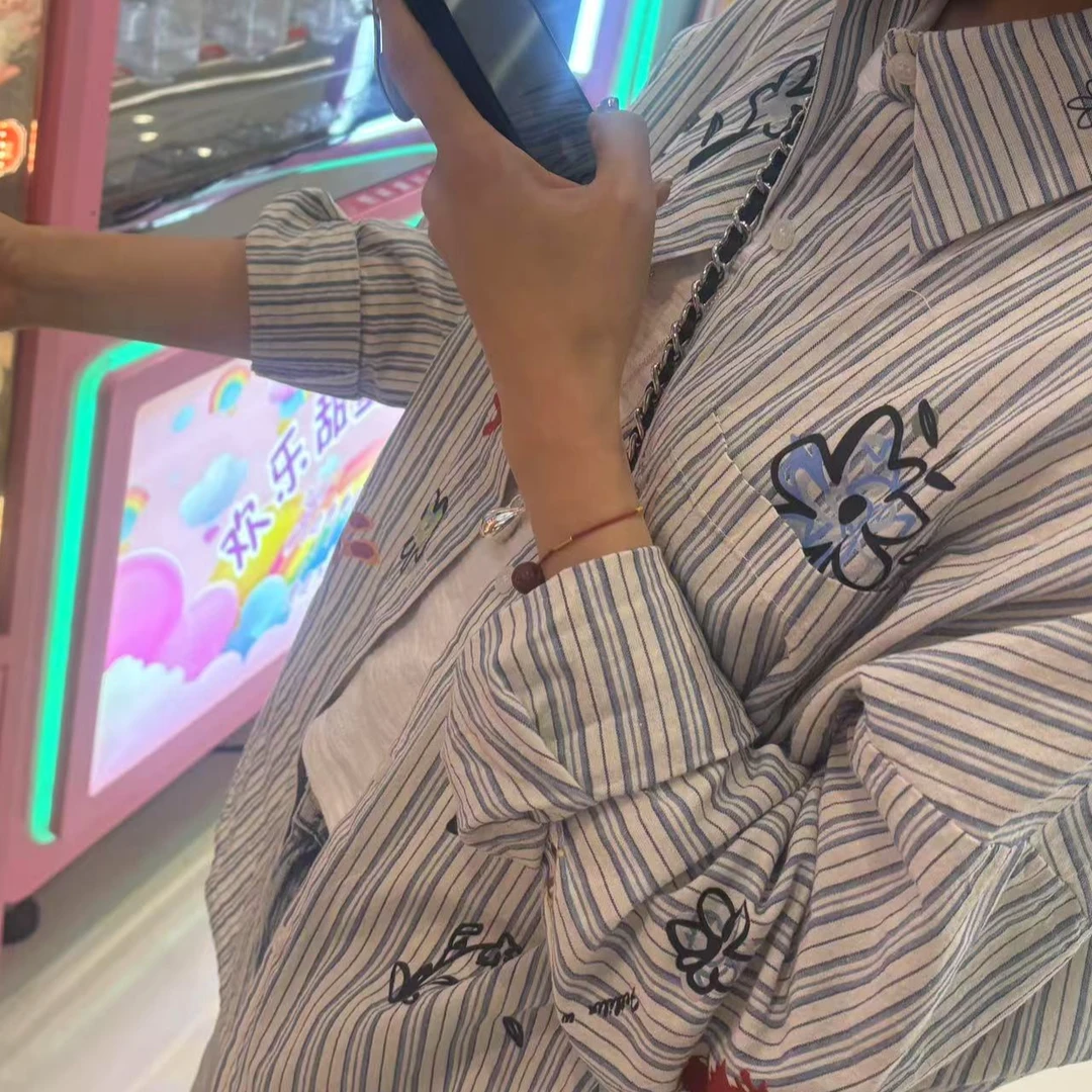 春天限定款 涂鸦童趣衬衫