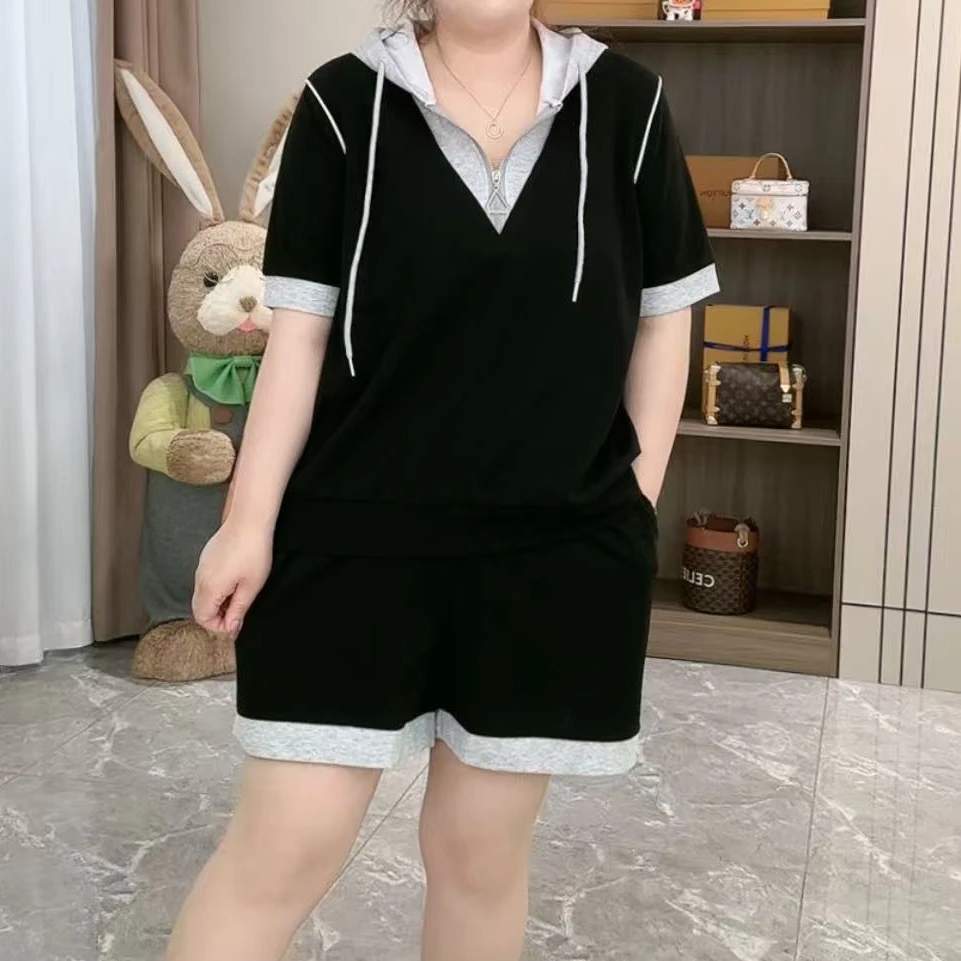 8068休闲时尚拼色连帽短袖短裤两件套（上衣+短裤）