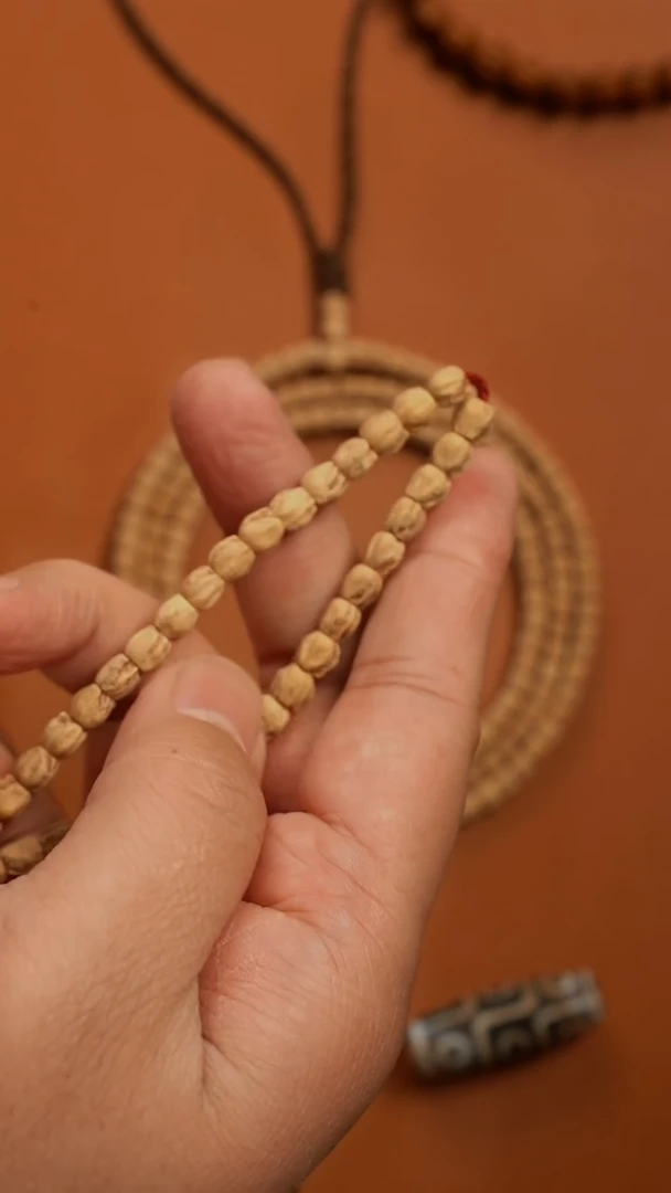 【闪购商品】柏香籽/百香籽吊坠TG0076