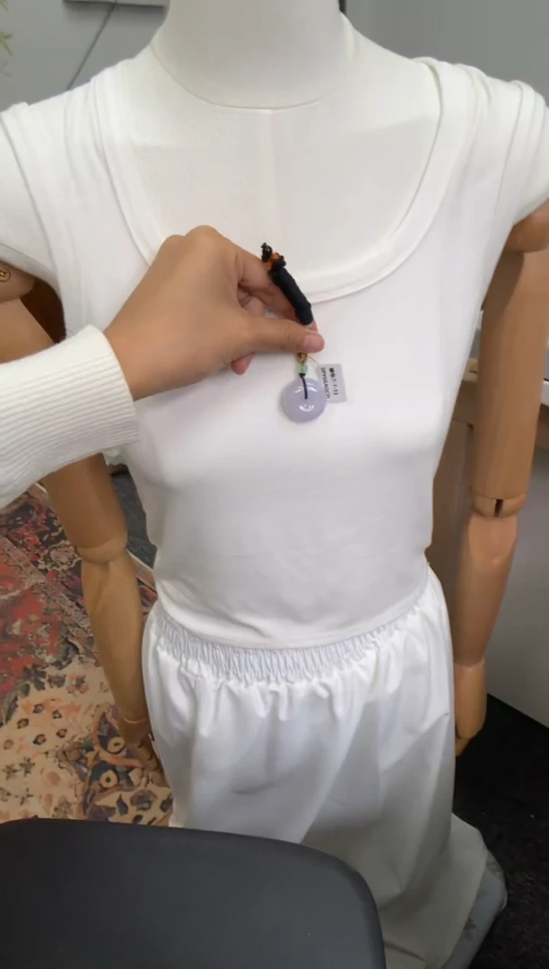 颈饰未镶嵌翡翠平安扣