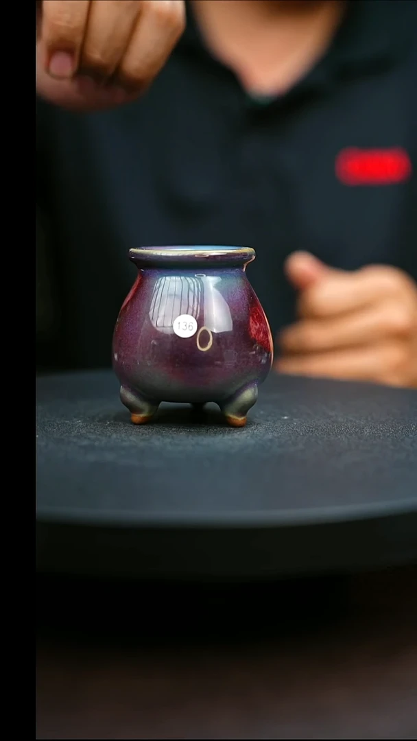 136#原矿钧瓷炉钧釉三足香炉