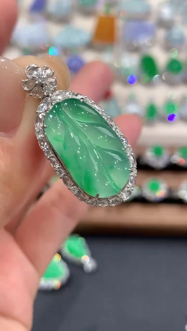 吊坠(不含链)18K金镶嵌翡翠q69