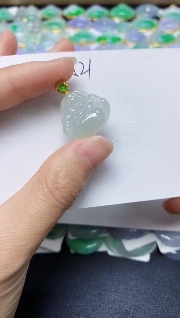 翡翠未镶嵌颈饰 天然缅甸翡翠A货