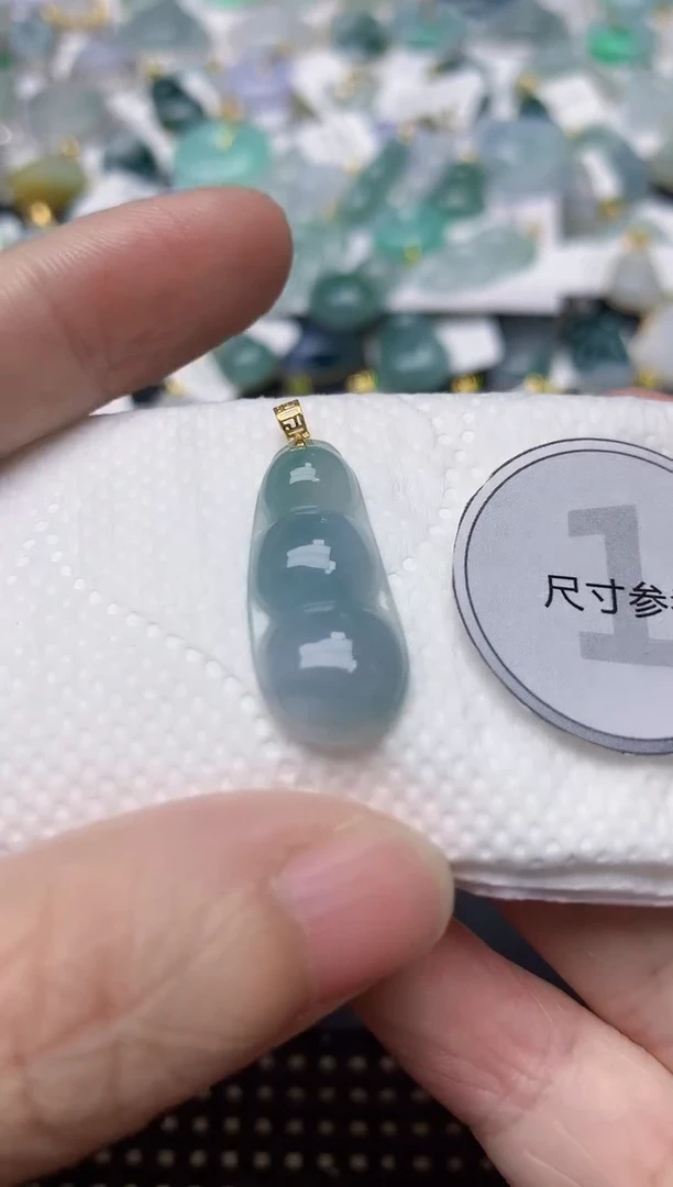 颈饰18K金镶嵌翡翠天然缅甸A货翡翠