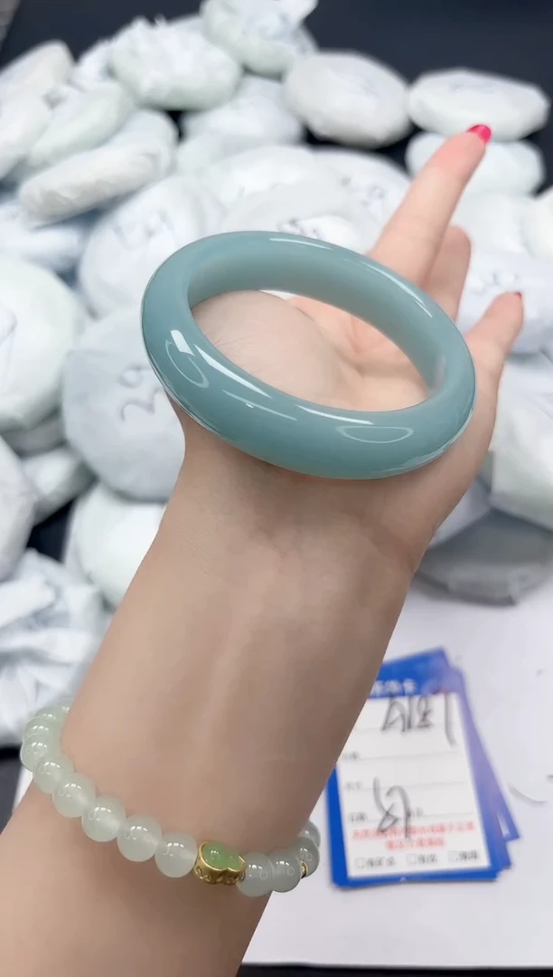 未镶嵌手镯石英质玉A187/57