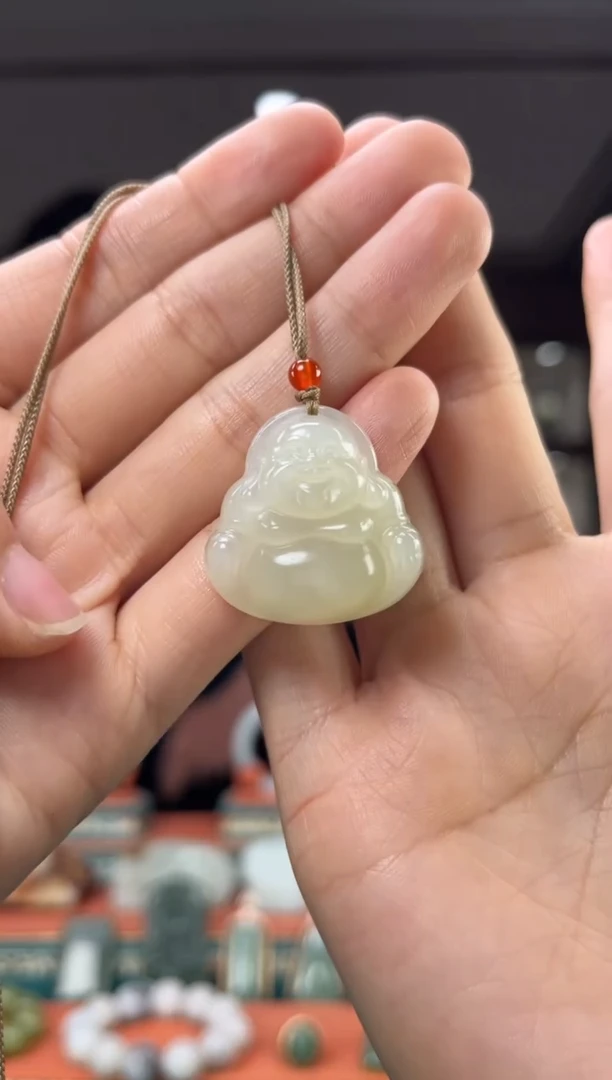 和田玉未镶嵌颈饰1