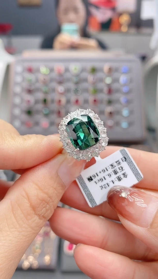 18K金镶嵌戒指碧玺6.16