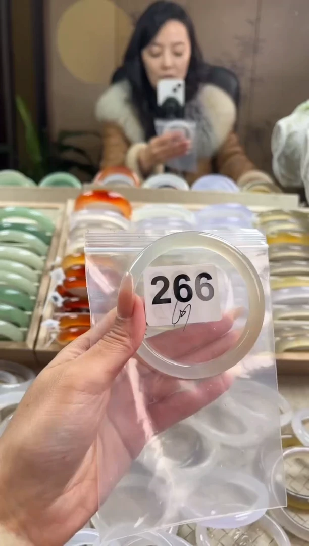 手镯玛瑙/玉髓未镶嵌266