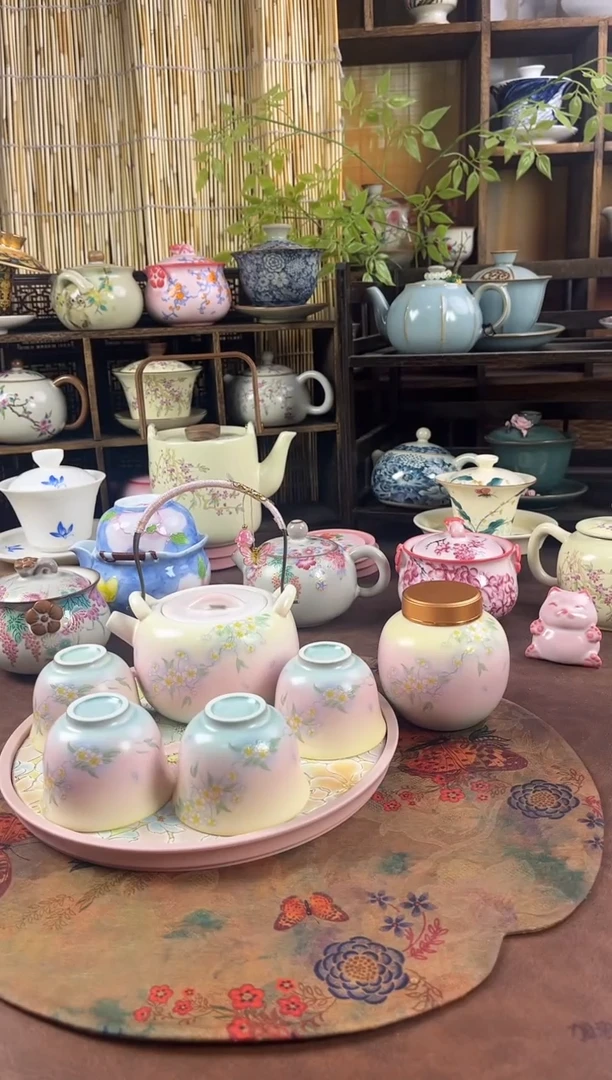 1壶4杯1个茶盘1个茶叶罐