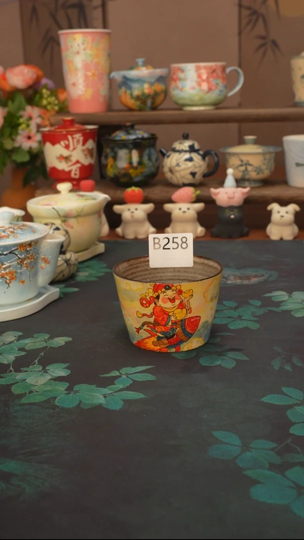 迷糊  坐火箭的老财紫砂猪口杯258