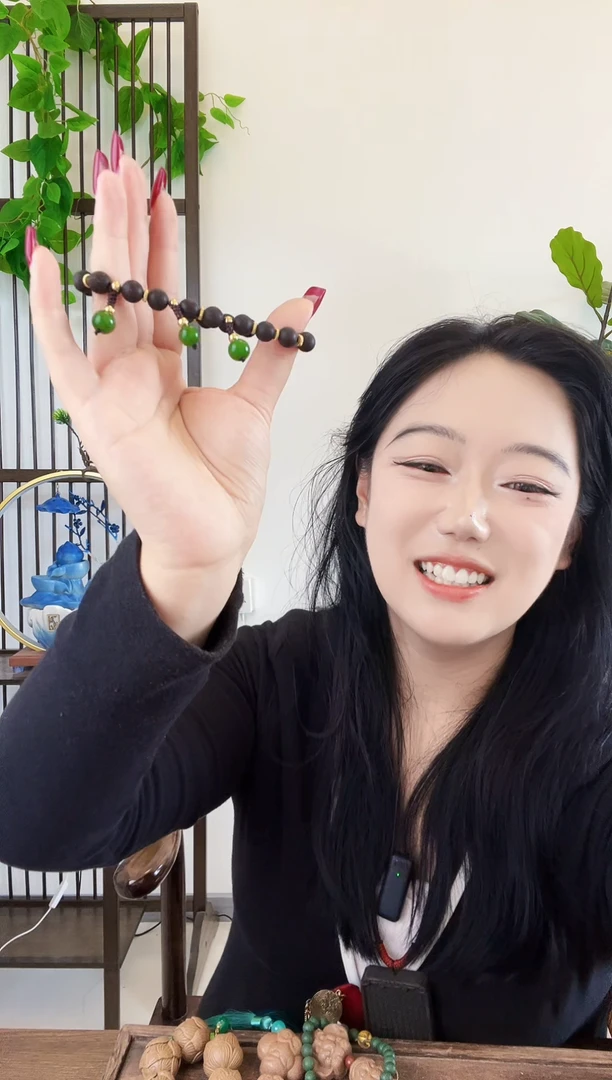 泥塑温络伏湿的脚链一个