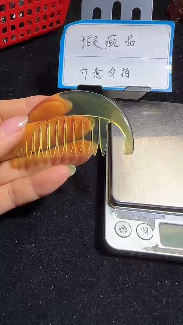 未镶嵌颈饰琥珀81254752