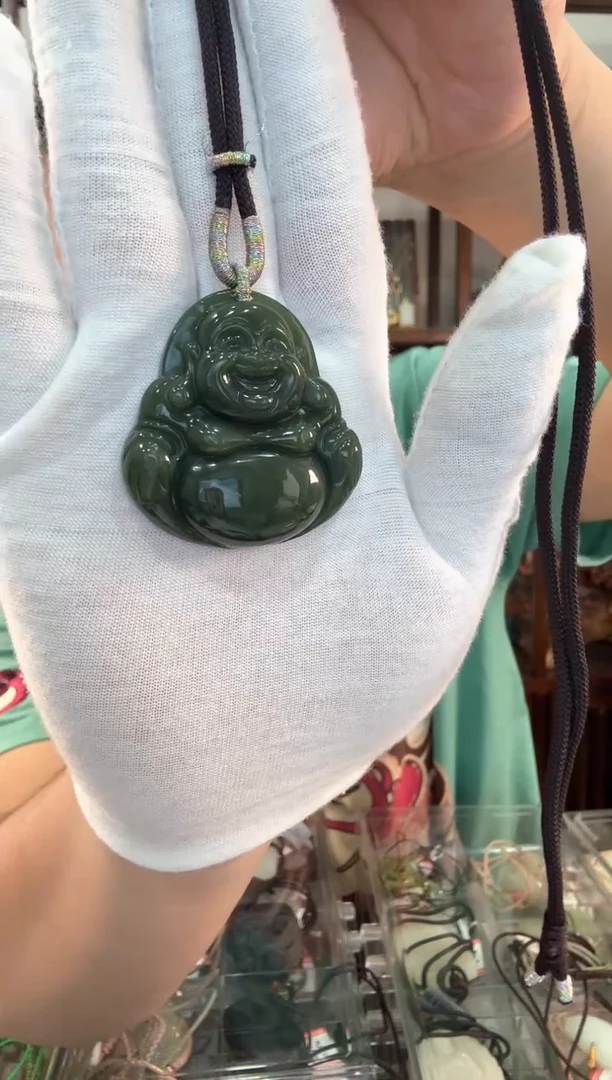 和田玉未镶嵌颈饰吊坠