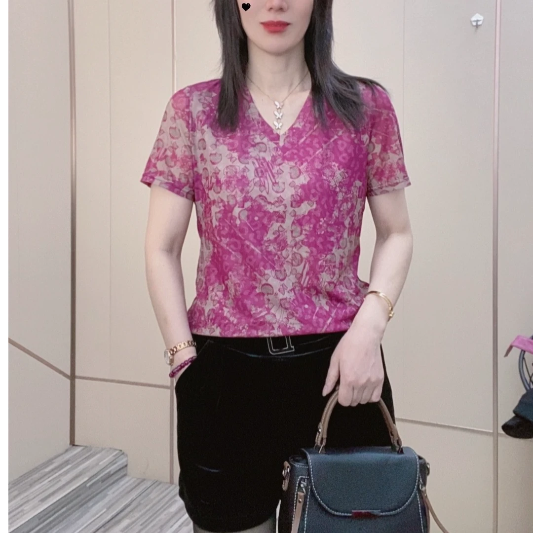 2025夏季新款V领宽松舒适短袖t恤女玫瑰色体恤衫洋气外穿T恤上衣