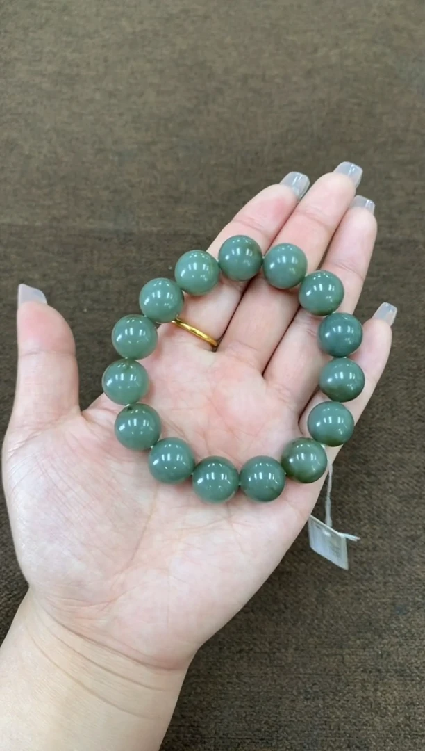 和田玉未镶嵌珠宝奇石纯天然新疆和田玉卡14A314