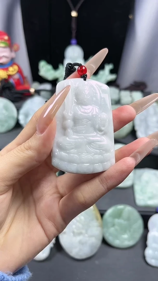 【闪购商品】翡翠颈饰未镶嵌不动明王