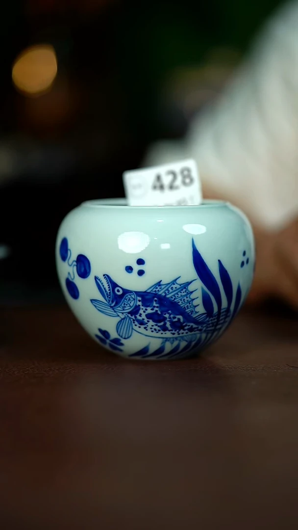 微暇介意不要拍...............