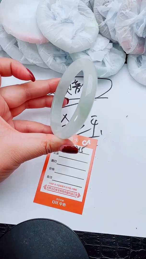 【闪购商品】石英质玉手镯未镶嵌Q215-63-64