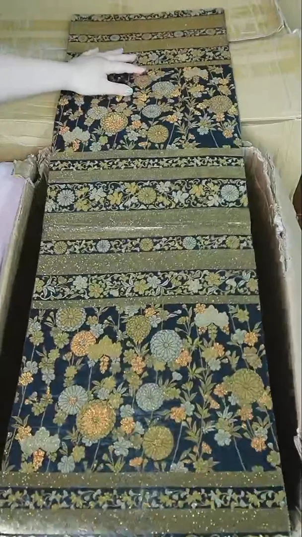 织绣38 六通织金花卉