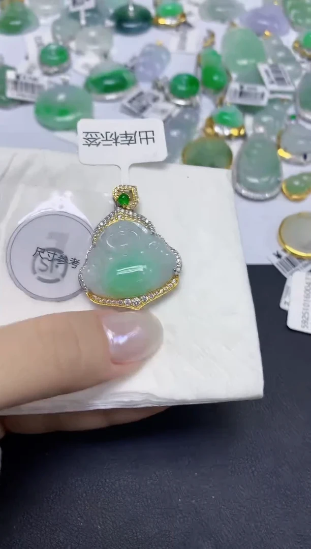 颈饰未镶嵌翡翠天然缅甸翡翠A货多样性发一件