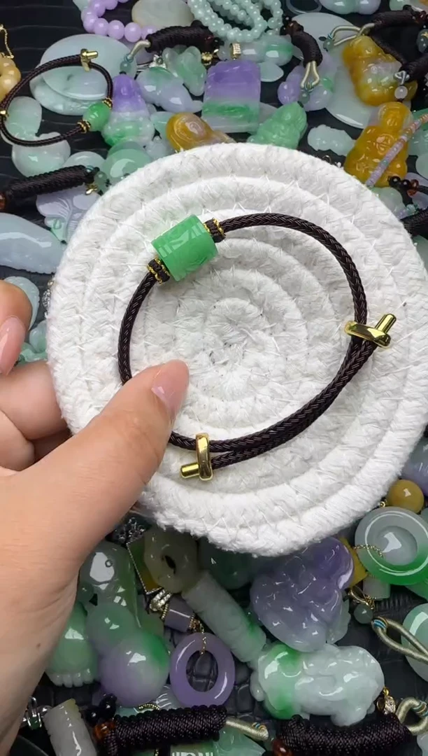 颈饰未镶嵌翡翠缅甸翡翠吊坠