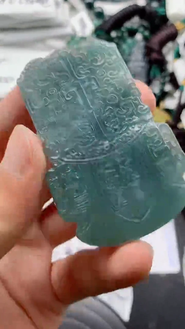 翡翠未镶嵌颈饰8888