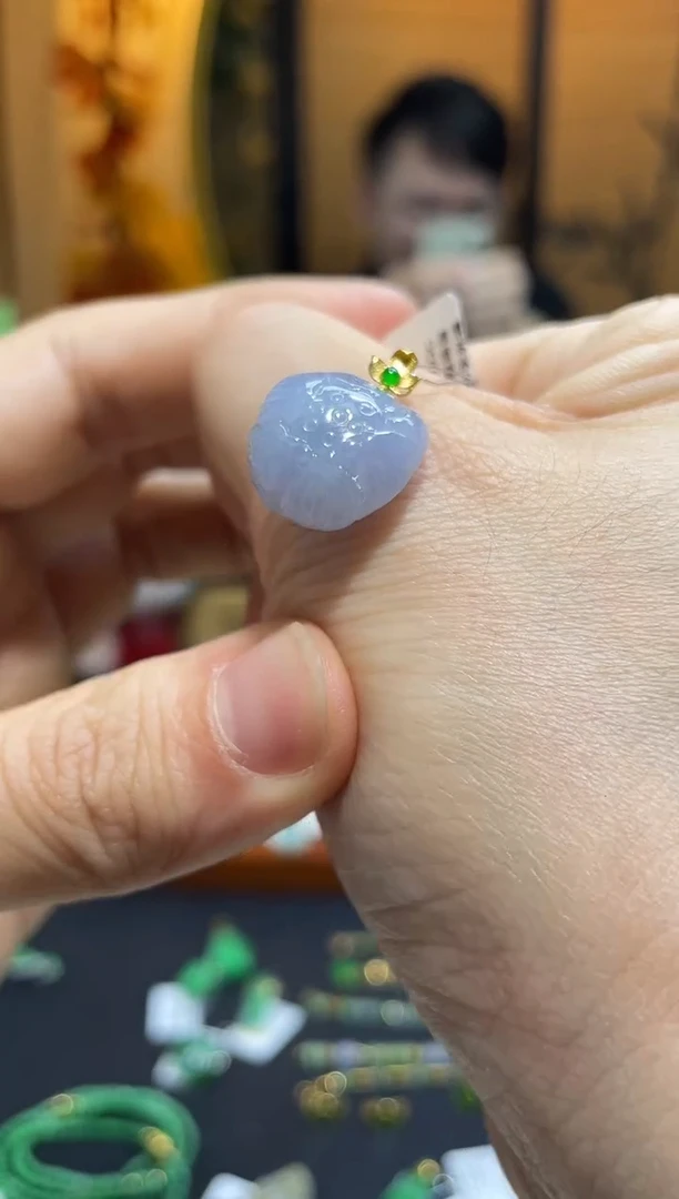 颈饰18K金镶嵌翡翠18K金镶嵌