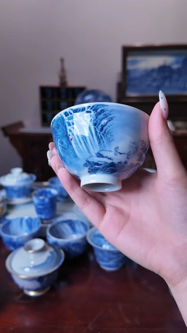 青花手绘山水主人杯